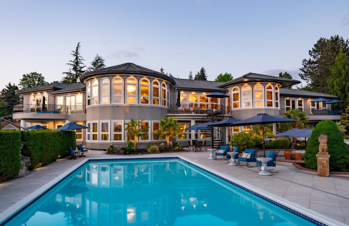 Enchanting Oasis: A Glimpse Into the Resort-Style Luxury of 2308 NW 84TH LOOP, Vancouver, WA 98665