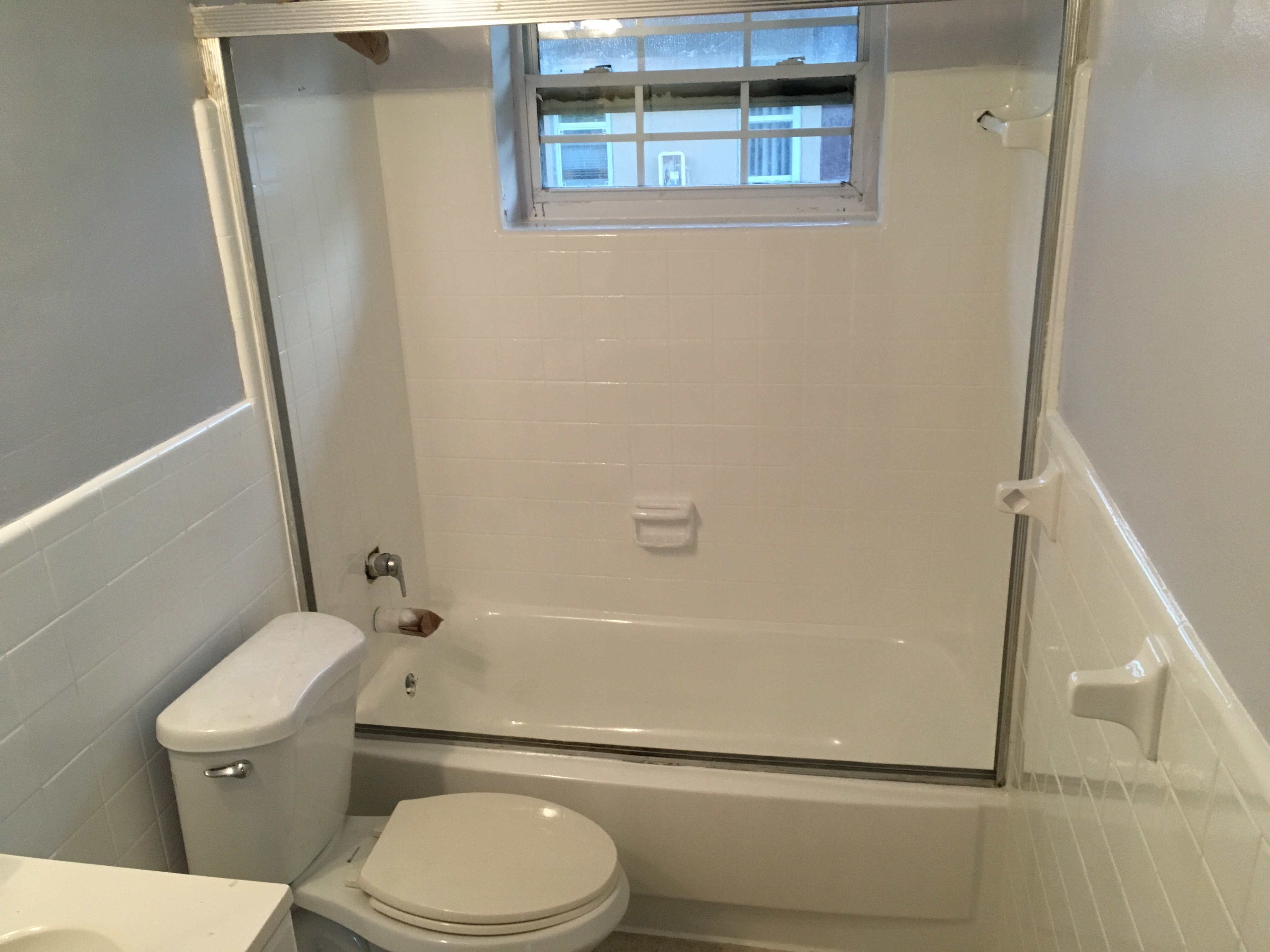CE Bathtub Refinishing , Wednesday, March 20, 2019, Press release picture