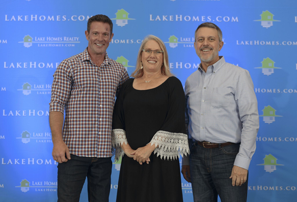 Lake Homes Realty, Tuesday, October 19, 2021, Press release picture